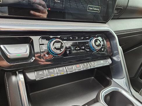 Used 2024 GMC Sierra 1500 Denali w/ Denali Reserve Package AWD/4WD image 37