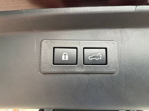 Used 2025 Subaru Outback Touring XT AWD/4WD image 21