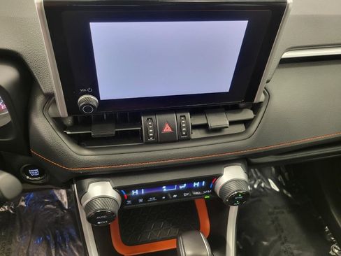 Used 2024 Toyota RAV4 Adventure image 15