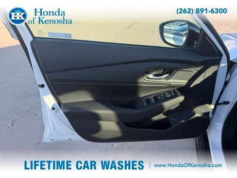 Certified 2025 Honda Accord SE image 9