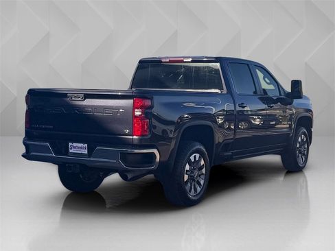 Used 2024 Chevrolet Silverado 2500 LT image 5