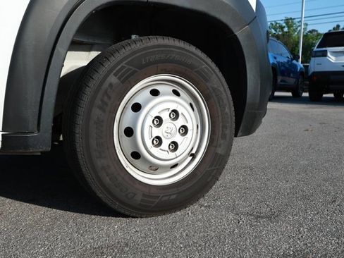 Used 2023 RAM ProMaster 2500 FWD image 5