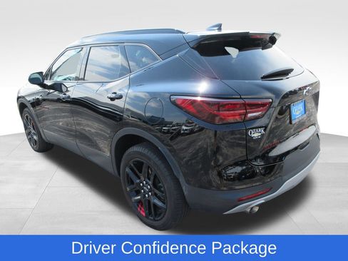 Used 2023 Chevrolet Blazer LT w/ Convenience Package AWD/4WD image 3