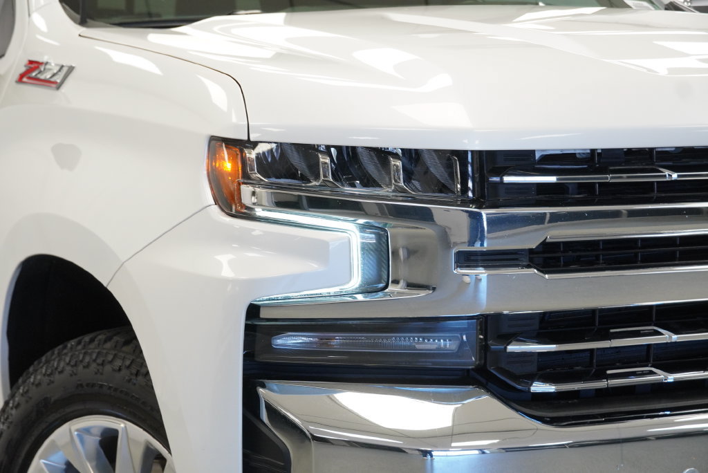Certified 2021 Chevrolet Silverado 1500 LTZ w/ Z71 Off-Road Package AWD/4WD image 10