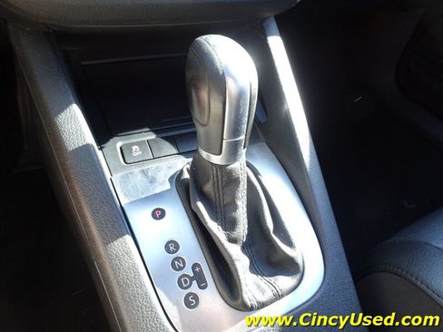 Used 2014 Volkswagen Eos Komfort FWD image 16