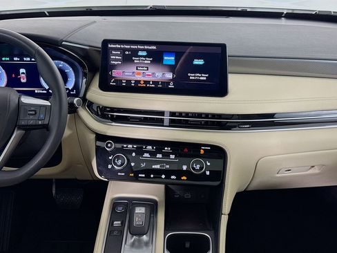Used 2025 INFINITI QX60 Luxe w/ Lighting Package (N94) FWD image 14