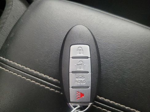 Used 2021 Nissan Sentra S FWD image 32