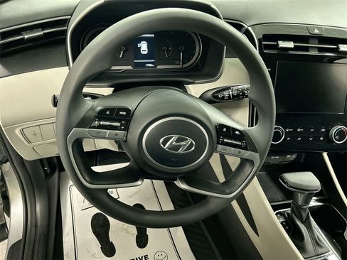 Used 2024 Hyundai Tucson SE image 4