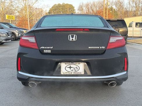 Used 2017 Honda Accord Touring image 4