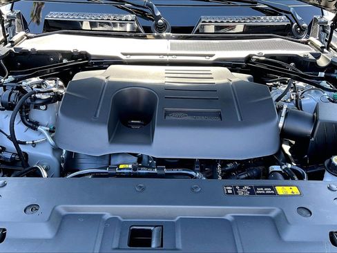 New 2026 Land Rover Defender 110 X AWD/4WD image 18