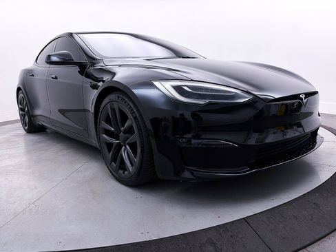 Used 2021 Tesla Model S Plaid image 9