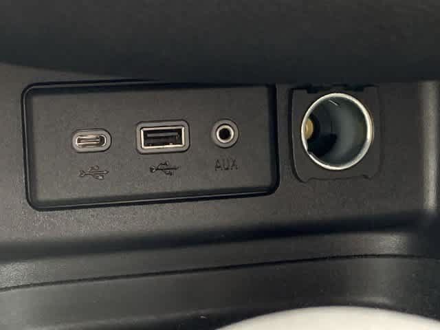 Used 2024 Chevrolet Equinox RS w/ LPO, Floor Liner Package FWD image 30