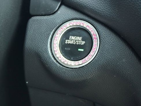 Used 2021 Chevrolet Equinox LT image 37