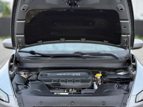 Used 2017 Jeep Cherokee Limited FWD image 29