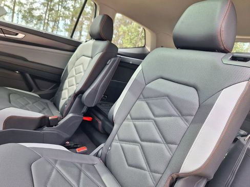 New 2026 Volkswagen Atlas Peak Edition image 25