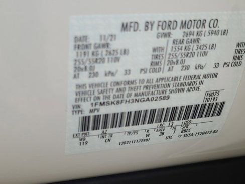 Used 2022 Ford Explorer Limited w/ Equipment Group 301A image 25