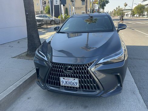 Used 2024 Lexus NX 250 FWD image 9