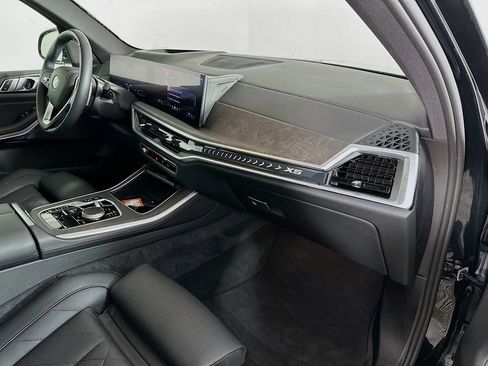 Used 2025 BMW X5 xDrive40i w/ Premium Package image 37