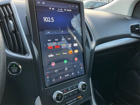 Used 2024 Ford Edge SEL image 22