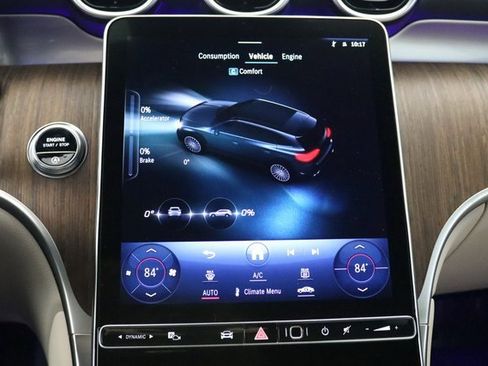 Used 2024 Mercedes-Benz GLC 300 4MATIC image 9