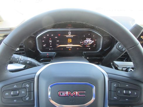 New 2026 GMC Sierra 2500 SLT w/ SLT Convenience Package image 17