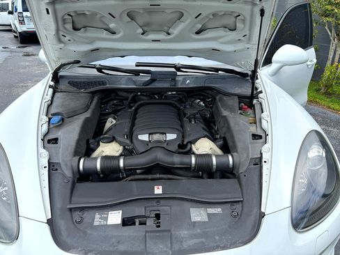 Used 2014 Porsche Cayenne GTS image 10
