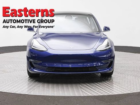 Used 2018 Tesla Model 3 Long Range RWD image 2