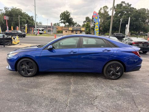 Used 2023 Hyundai Elantra SEL FWD image 10