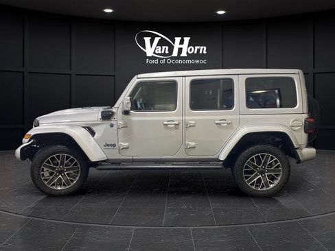 Used 2024 Jeep Wrangler High Altitude AWD/4WD image 12
