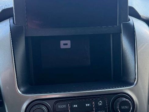 Used 2018 Chevrolet Suburban LT image 20