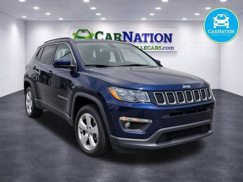 Used 2019 Jeep Compass Latitude w/ Cold Weather Group AWD/4WD image 5