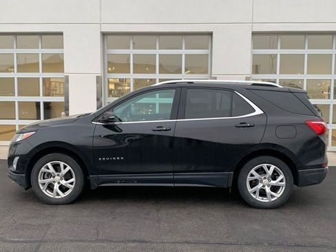 Used 2018 Chevrolet Equinox LT w/ Sun & Infotainment Package image 3