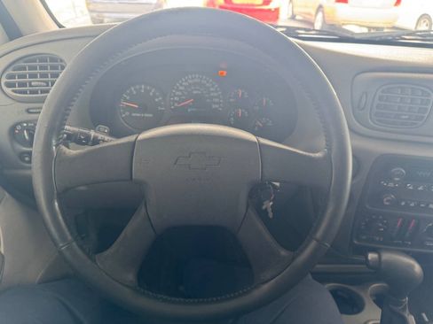 Used 2003 Chevrolet TrailBlazer LS w/ Preferred Equipment Group RWD image 9