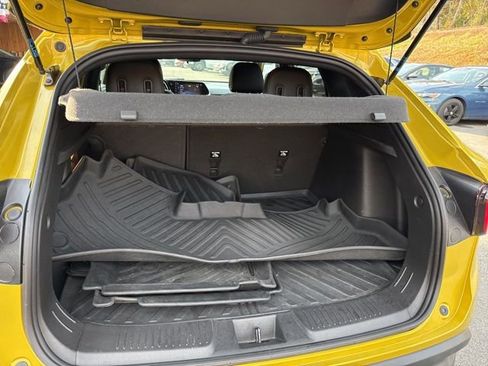 Used 2024 Chevrolet Trax RS w/ Sunroof Package image 10