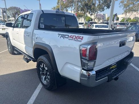 Certified 2023 Toyota Tacoma TRD Off-Road AWD/4WD image 16