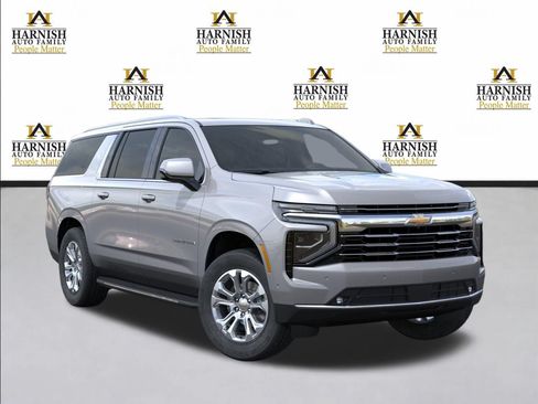 New 2026 Chevrolet Suburban LT w/ Comfort Package AWD/4WD image 7
