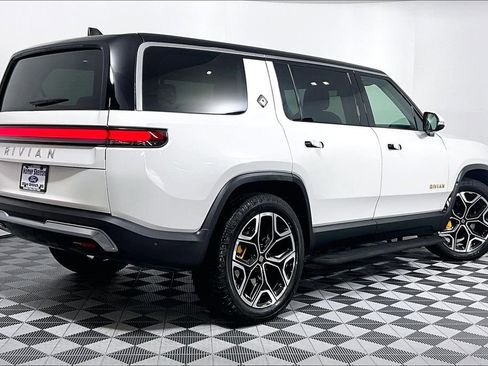 Used 2023 Rivian R1S Adventure AWD/4WD image 12
