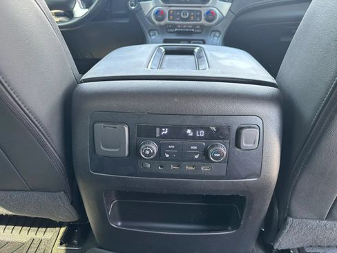 Used 2018 GMC Yukon SLT w/ Premium Edition AWD/4WD image 21