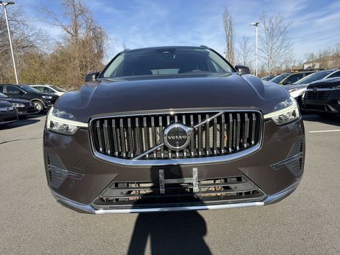Used 2023 Volvo XC60 B5 Plus FWD image 8