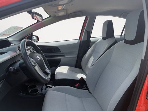 Used 2012 Toyota Prius C One image 9