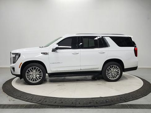 Used 2025 GMC Yukon Denali AWD/4WD image 4