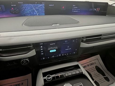 New 2026 Lincoln Navigator L Black Label w/ Black Label Special Edition AWD/4WD image 15