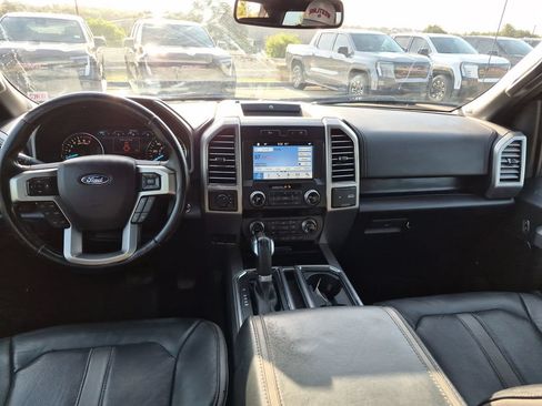 Used 2019 Ford F150 Platinum AWD/4WD image 28