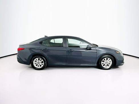 Used 2025 Toyota Camry LE image 10