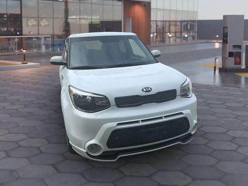 Used 2016 Kia Soul + w/ Soulful Package FWD image 17