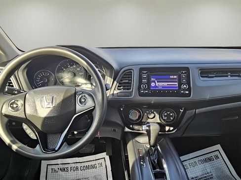 Used 2018 Honda HR-V LX image 13