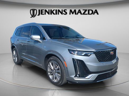 Used 2023 Cadillac XT6 Premium Luxury w/ Technology Package image 8