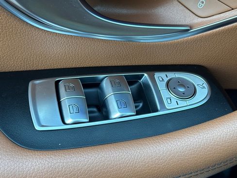 Used 2018 Mercedes-Benz E 400 Coupe image 12