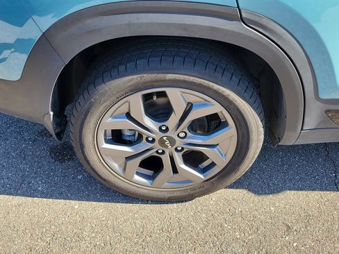 Certified 2024 Kia Seltos S AWD/4WD image 39