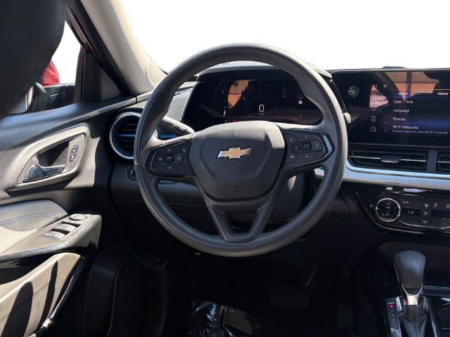 Used 2024 Chevrolet Trax LT FWD image 15